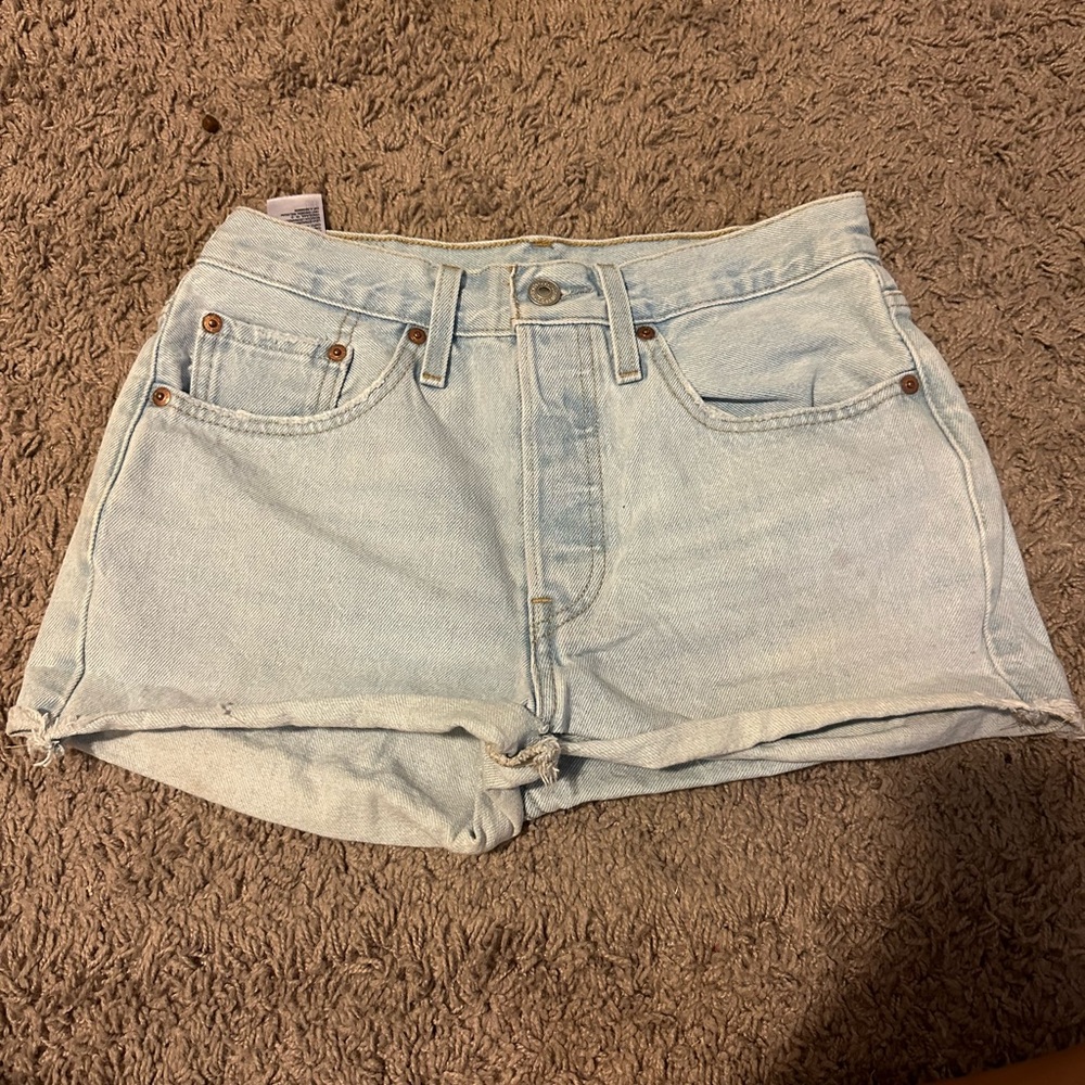 Levis